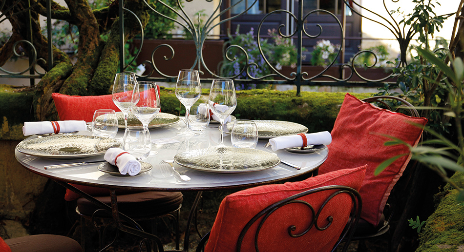 Logis de la Cadène (terrasse).