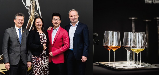  Serge Dubs  vice-président Europe de l’A.S.I. ; Annemarie Foidl, présidente de l’association autrichienne des sommeliers ; Zhao Yinyin, pianiste international reconnu et connaisseur du vin ; Sven Schnee, directeur de la marque Gaggenau.