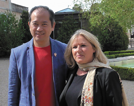 Nelson Chow et Anne Bavard-Brooks, conseillère en vin.